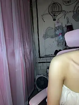 TiNa 04 online show from December 2025 12:26:02 AM