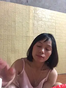 Snapshot of QuingLin chatting on September 2025 05:51:01 AM QuingLin online show from September 2025 05:51:01 AM