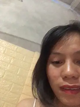 Snapshot of QuingLin chatting on September 2025 12:10:01 AM QuingLin online show from September 2025 12:10:01 AM