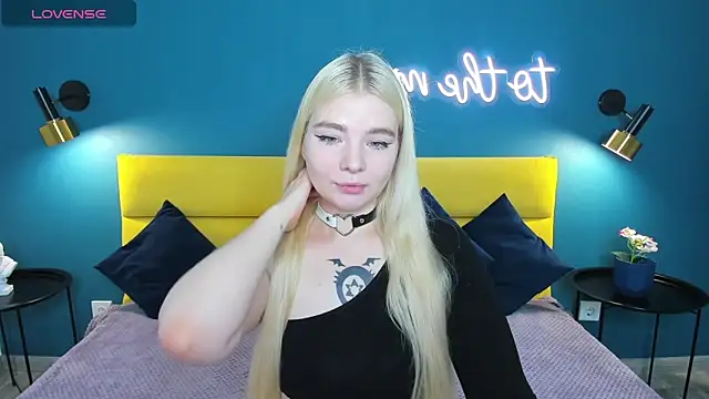 RuthBryant online show from October 2025 01:03:02 AM