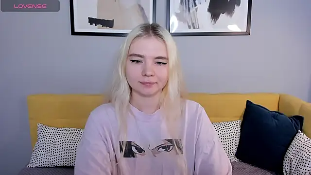 RuthBryant online show from November 2025 01:26:02 AM