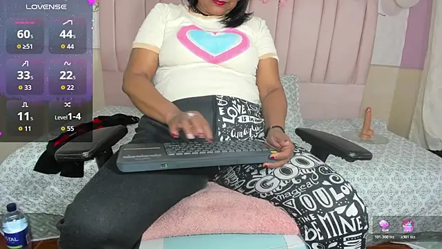 mya blaze online show from November 2025 12:38:02 PM