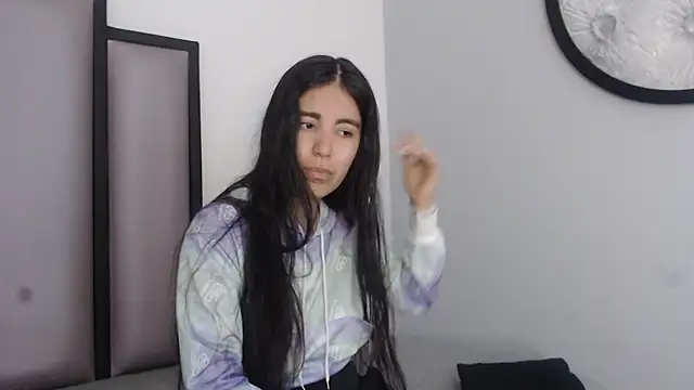 Lucy-23 online show from November 2025 04:13:02 AM