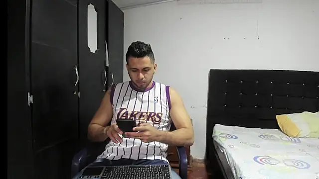 Snapshot of Ryan_xc1 chatting on November 2025 08:08:01 PM Ryan xc1 online show from November 2025 08:08:01 PM