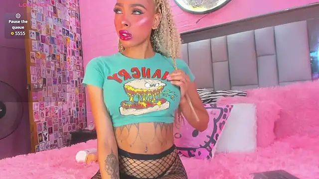 Nicole Rosales online show from September 2025 06:51:02 PM