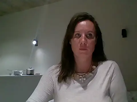 Snapshot of ALICAINWONDERLAND chatting on September 2025 06:57:02 PM ALICAINWONDERLAND online show from September 2025 06:57:02 PM