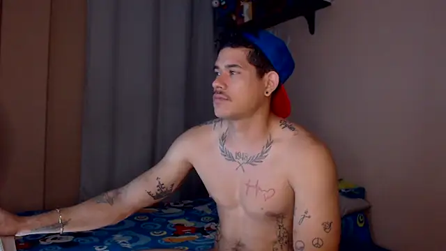 Snapshot of Jffer_sLHom chatting on April 2026 03:02:01 AM Jffer sLHom online show from April 2026 03:02:01 AM