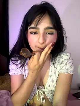 Snapshot of Clementyne30 chatting on November 2025 10:10:02 PM Clementyne30 online show from November 2025 10:10:02 PM