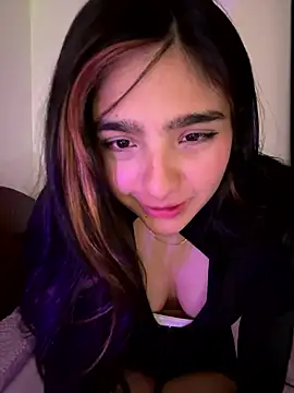 Snapshot of Clementyne30 chatting on January 2026 11:29:02 PM Clementyne30 online show from January 2026 11:29:02 PM