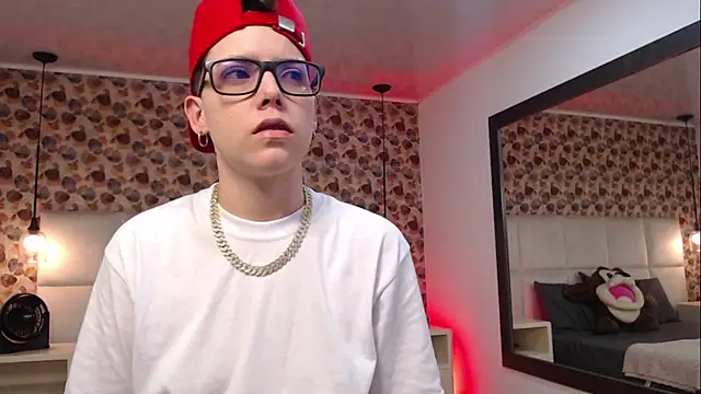 Snapshot of SpencerMontgomery chatting on September 2025 07:03:02 PM SpencerMontgomery online show from September 2025 07:03:02 PM