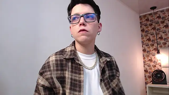 Snapshot of SpencerMontgomery chatting on September 2025 07:46:02 PM SpencerMontgomery online show from September 2025 07:46:02 PM