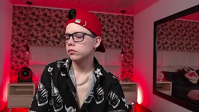 Snapshot of SpencerMontgomery chatting on September 2025 05:34:02 PM SpencerMontgomery online show from September 2025 05:34:02 PM