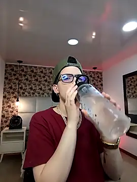 Snapshot of SpencerMontgomery chatting on September 2025 07:25:01 PM SpencerMontgomery online show from September 2025 07:25:01 PM