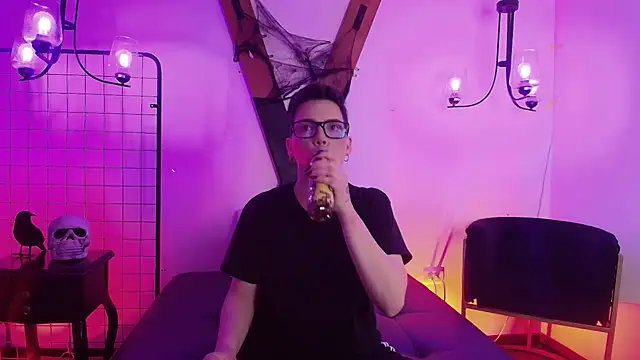 Snapshot of SpencerMontgomery chatting on November 2025 07:46:02 PM SpencerMontgomery online show from November 2025 07:46:02 PM