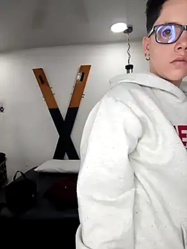 Snapshot of SpencerMontgomery chatting on November 2025 04:40:02 PM SpencerMontgomery online show from November 2025 04:40:02 PM