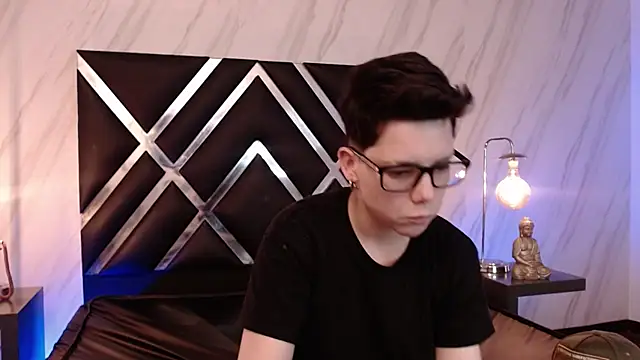 Snapshot of SpencerMontgomery chatting on December 2025 12:04:01 AM SpencerMontgomery online show from December 2025 12:04:01 AM