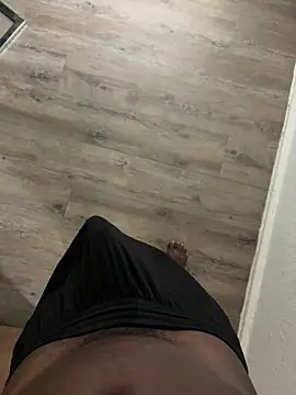 Snapshot of Trhge253 chatting on April 2026 09:04:01 AM Trhge253 online show from April 2026 09:04:01 AM