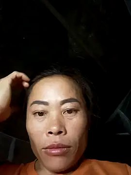 Snapshot of CoMay003 chatting on October 2025 06:58:01 AM CoMay003 online show from October 2025 06:58:01 AM