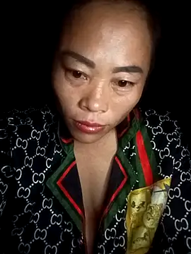 Snapshot of CoMay003 chatting on October 2025 08:32:01 PM CoMay003 online show from October 2025 08:32:01 PM