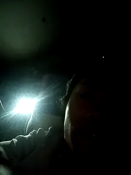 Snapshot of CoMay003 chatting on November 2025 09:28:01 PM CoMay003 online show from November 2025 09:28:01 PM