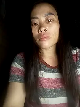 Snapshot of CoMay003 chatting on November 2025 09:02:02 PM CoMay003 online show from November 2025 09:02:02 PM