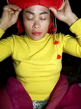 Snapshot of CoMay003 chatting on November 2025 09:15:01 PM CoMay003 online show from November 2025 09:15:01 PM