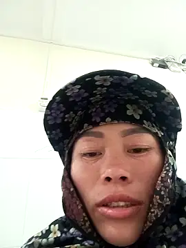 Snapshot of CoMay003 chatting on November 2025 06:14:02 AM CoMay003 online show from November 2025 06:14:02 AM