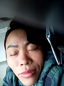 Snapshot of CoMay003 chatting on November 2025 07:10:01 AM CoMay003 online show from November 2025 07:10:01 AM