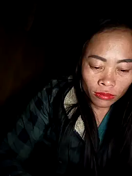 Snapshot of CoMay003 chatting on December 2025 12:32:01 PM CoMay003 online show from December 2025 12:32:01 PM