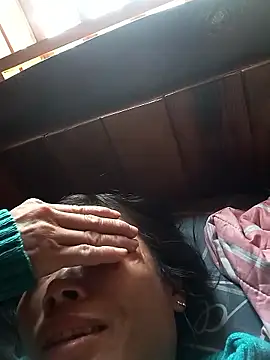 Snapshot of CoMay003 chatting on December 2025 04:18:02 AM CoMay003 online show from December 2025 04:18:02 AM