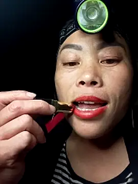 Snapshot of CoMay003 chatting on December 2025 02:54:01 PM CoMay003 online show from December 2025 02:54:01 PM