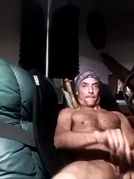 dicinyou80 online show from September 2025 04:38:01 AM