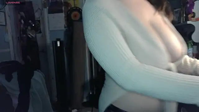 Snapshot of bimbo_gurl chatting on April 2026 12:57:02 PM bimbo gurl online show from April 2026 12:57:02 PM