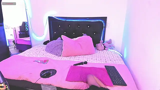 Snapshot of samiacooper25 chatting on November 2025 05:40:02 AM samiacooper25 online show from November 2025 05:40:02 AM