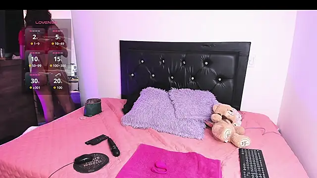 Snapshot of samiacooper25 chatting on January 2026 07:48:01 PM samiacooper25 online show from January 2026 07:48:01 PM