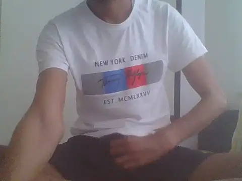 Snapshot of fckboy987 chatting on March 2026 11:32:01 AM fckboy987 online show from March 2026 11:32:01 AM