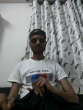 Snapshot of fckboy987 chatting on May 2026 03:29:02 PM fckboy987 online show from May 2026 03:29:02 PM