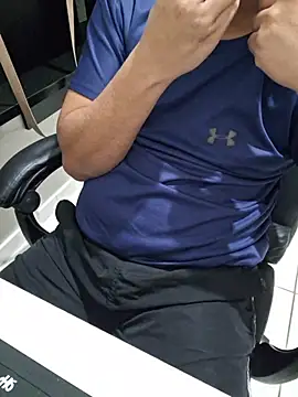 Carloskasado online show from November 2025 02:45:02 AM