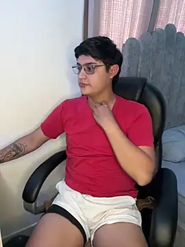 Snapshot of yesitwink_ chatting on April 2026 05:13:02 PM yesitwink online show from April 2026 05:13:02 PM