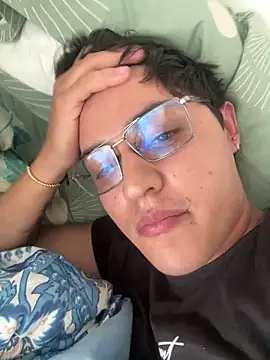 Snapshot of yesitwink_ chatting on April 2026 05:14:02 PM yesitwink online show from April 2026 05:14:02 PM