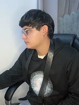 Snapshot of yesitwink_ chatting on April 2026 02:57:01 AM yesitwink online show from April 2026 02:57:01 AM