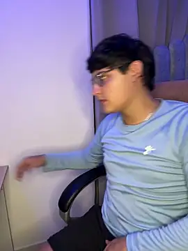 Snapshot of yesitwink_ chatting on April 2026 03:20:01 AM yesitwink online show from April 2026 03:20:01 AM