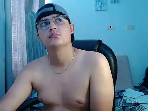 Snapshot of yesitwink_ chatting on April 2026 03:09:01 PM yesitwink online show from April 2026 03:09:01 PM