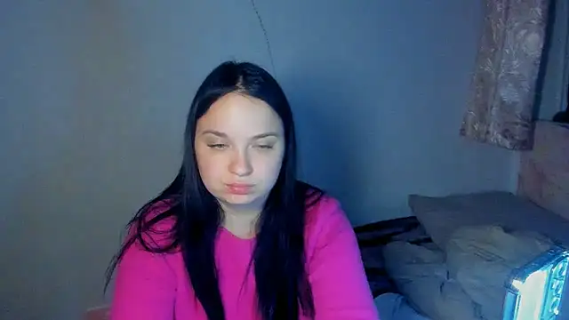 VoxxAura online show from November 2025 07:26:01 PM