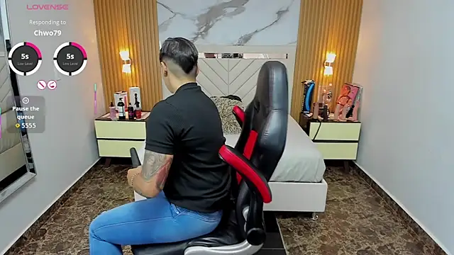 Snapshot of KAROLLJONES1 chatting on October 2025 07:37:02 PM KAROLLJONES1 online show from October 2025 07:37:02 PM