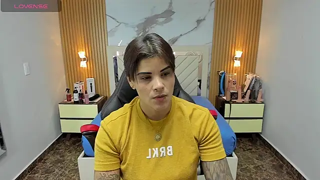 Snapshot of KAROLLJONES1 chatting on November 2025 07:13:02 PM KAROLLJONES1 online show from November 2025 07:13:02 PM