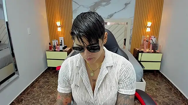 Snapshot of KAROLLJONES1 chatting on November 2025 07:13:01 PM KAROLLJONES1 online show from November 2025 07:13:01 PM