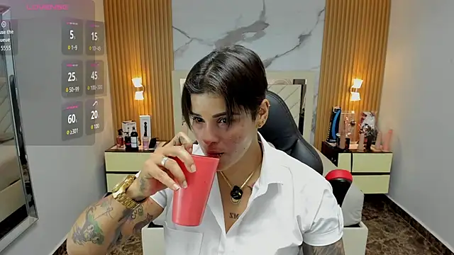 Snapshot of KAROLLJONES1 chatting on November 2025 07:26:02 PM KAROLLJONES1 online show from November 2025 07:26:02 PM