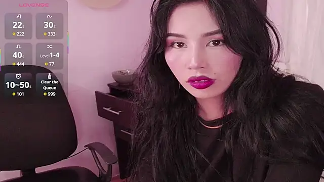 Miss Charlottet online show from April 2026 08:14:01 PM