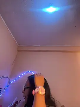 princesaliay online show from February 2026 10:17:02 PM